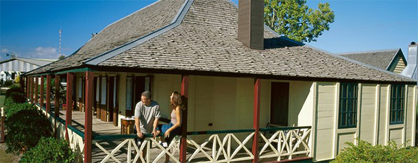 Emerald Accommodation - Capella Pioneer Village